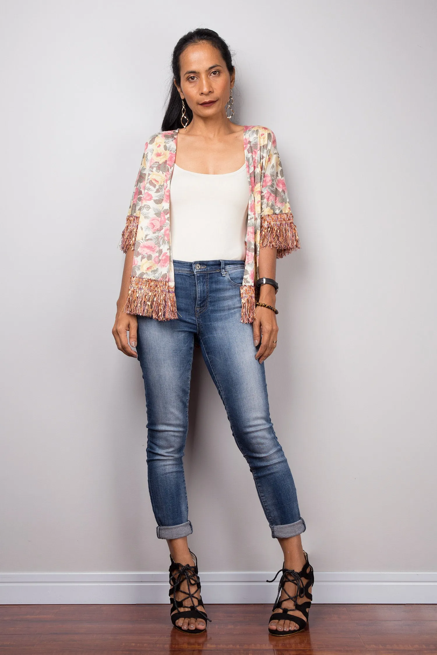 Cropped short sleeve floral cardigan with fringe