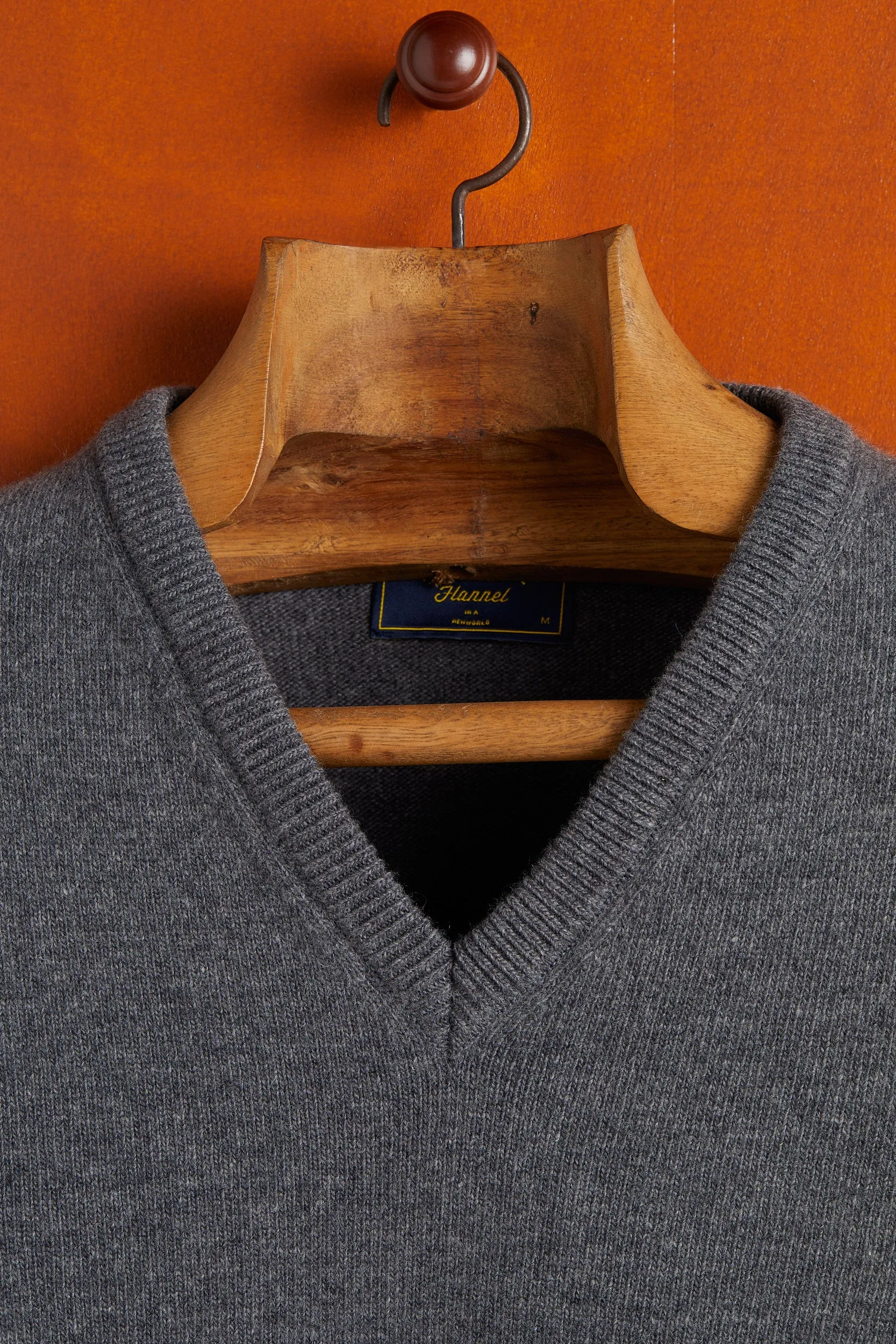 Extrafine Merino Wool V-Neck - Grey