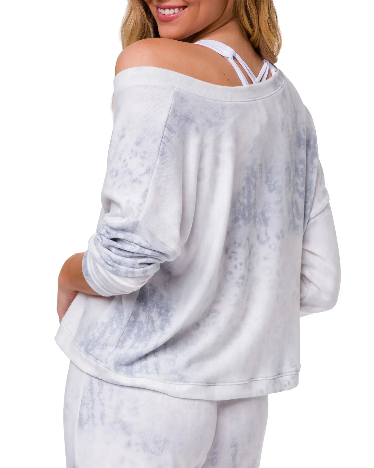 Last Chance! Onzie Flow Weekend V Neck Tee 3770