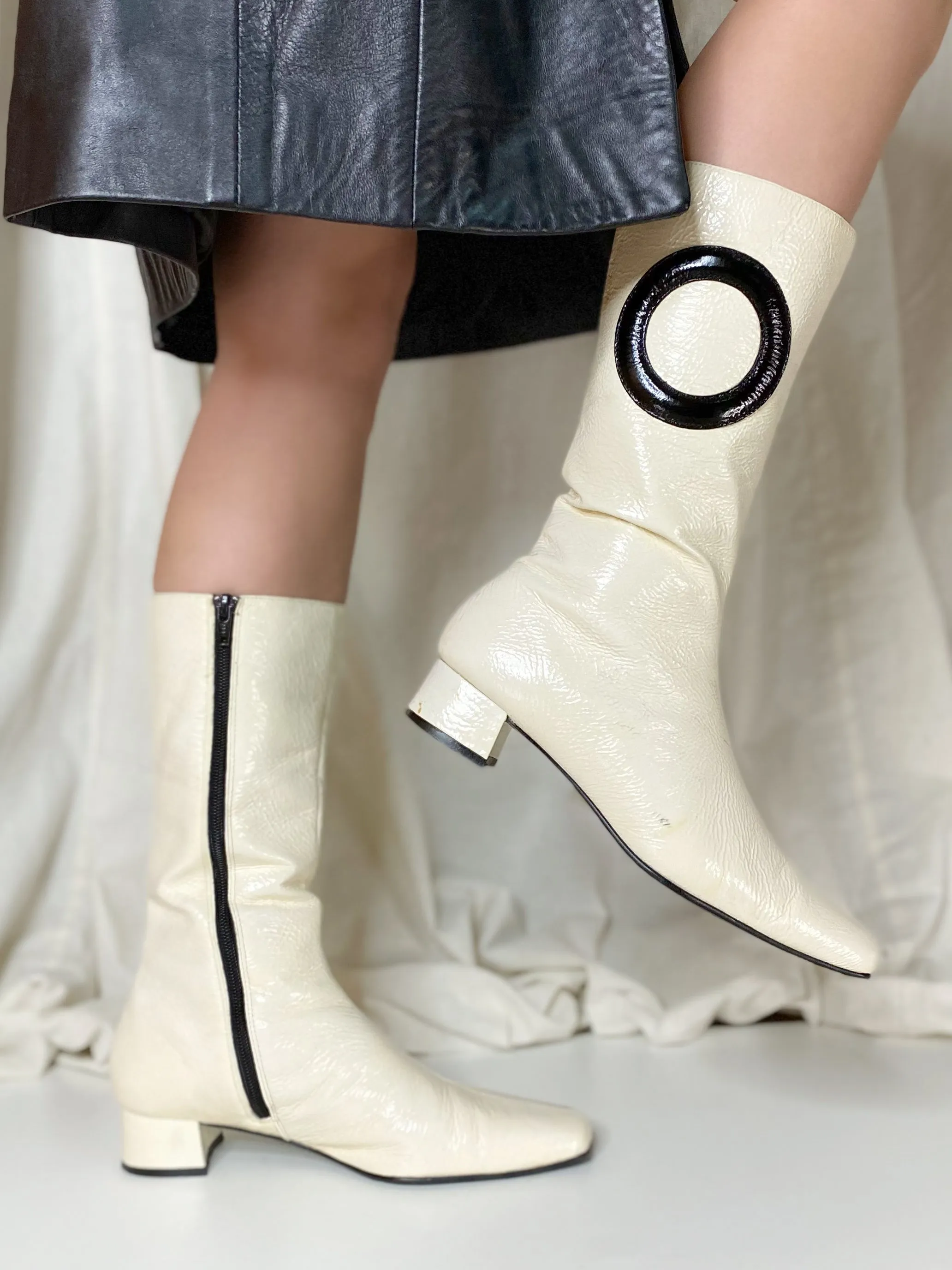 RETRO LEATHER BOOTS [ Cream, Black Circle, mid length, Mod, SIZE 6 ]